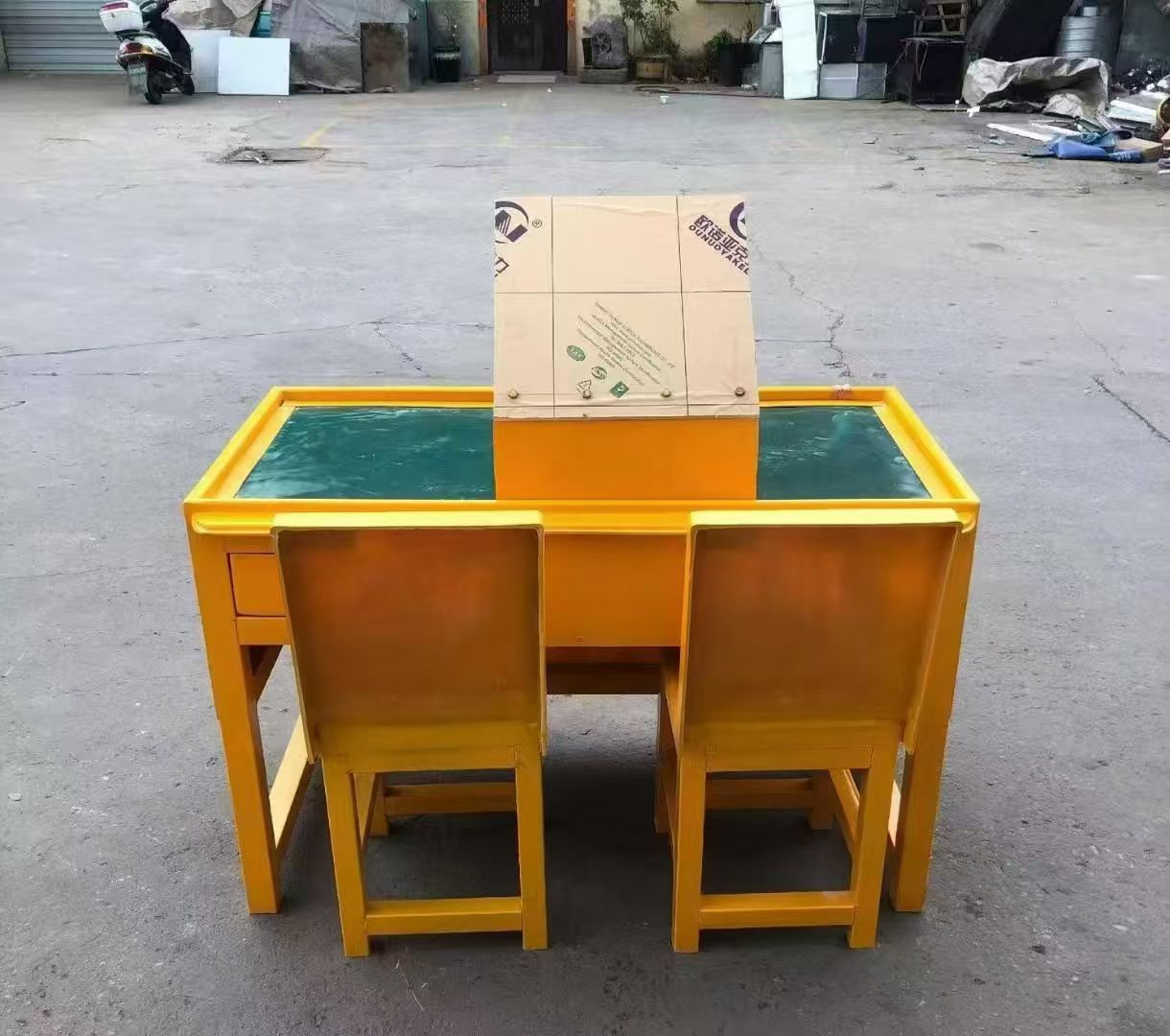 建瓯防静电导通桌井下煤矿火工品发放桌：危险品流转的安全守护者
